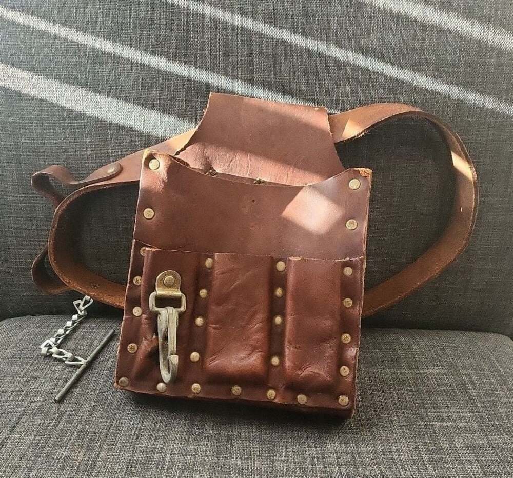 Vintage Klein Tools 5190 Leather Electrician Tool Pouch with Belt and Chain